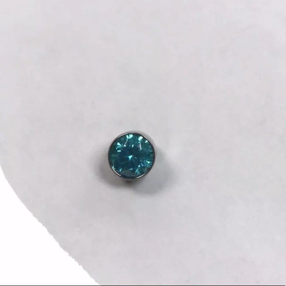Anatometal threaded end mint green